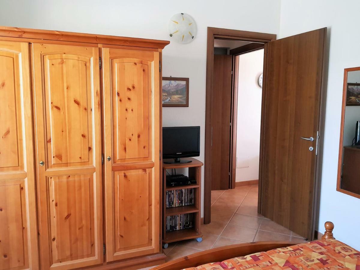 Borgo Lu Canali Da Gavino Badesi Exterior foto