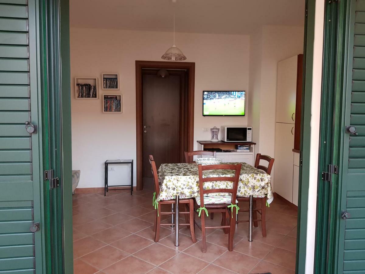 Borgo Lu Canali Da Gavino Badesi Exterior foto