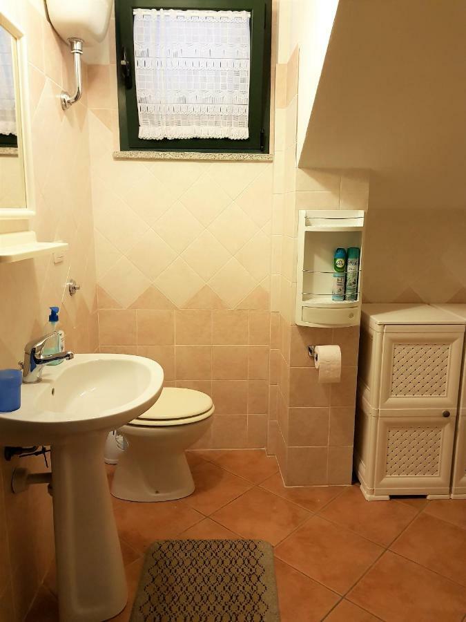 Borgo Lu Canali Da Gavino Badesi Exterior foto